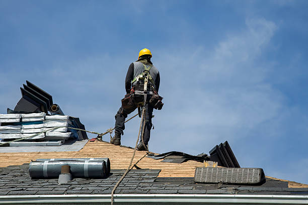Professional Roofing technician working in Aurora, IL